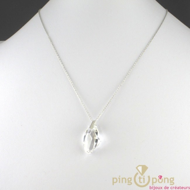 bijoux Swarovski Elements collier SPARK en argent et cristal de Swarovski blanc forme goutte brute