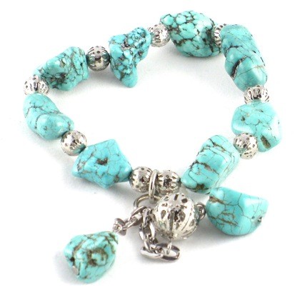 Zoom · bracelet pierre verte et breloque