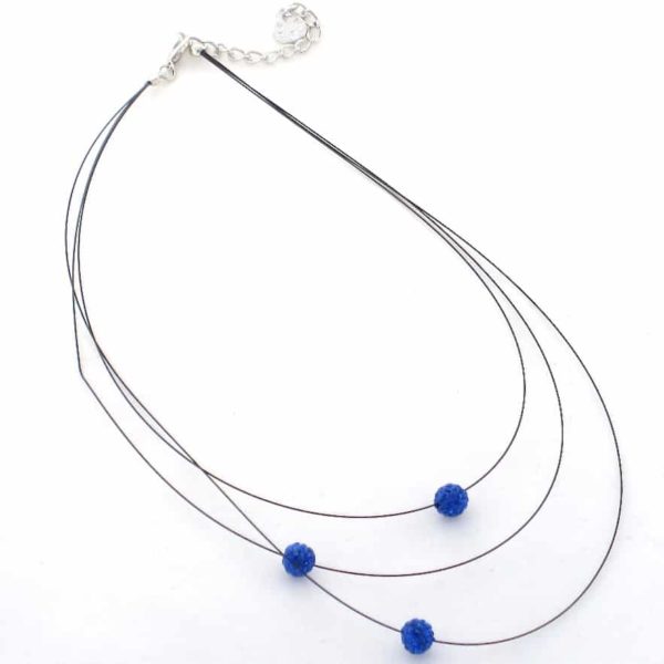 collier multibrins noir perles bleues