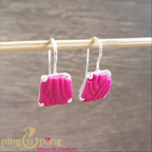 Bijoux fantaisie : Boucles argent trapeze rose de PASTACUITA