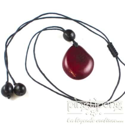 Green Age necklace in burgundy red tagua nut