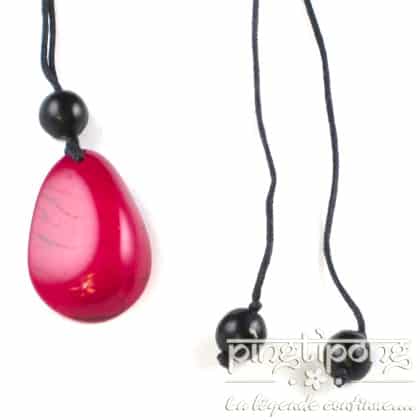 collier Green Age en tagua fushia