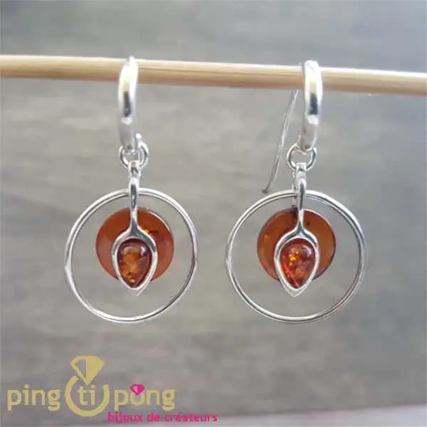 Bijoux artisanaux : Boucles concentriques en argent 925 et ambre cognac de Balticambre