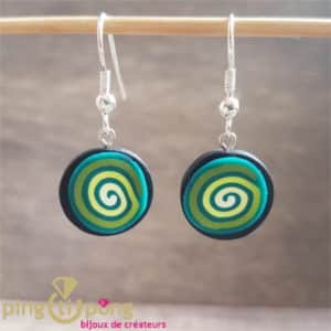 Boucles Fimo : Boucles pendantes spirales vertes PASTACUITA