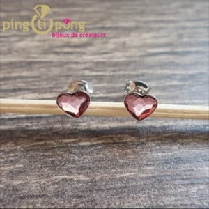 Bijoux en Swarovski : Boucles puces en argent rhodié et coeur rose de SPARK