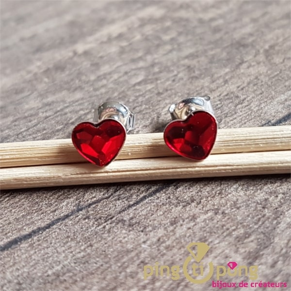 Boucles d'oreilles Spark puces coeur en argent et cristal de Swarovski®  rouge