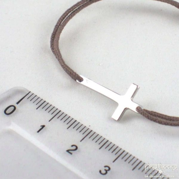 bijoux L'AVARE bracelet petite croix en argent et fil de coton taupe