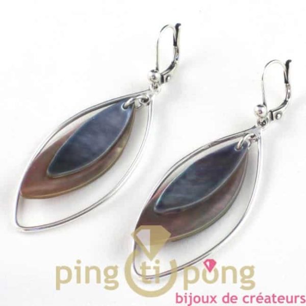 bijoux en nacre boucles d'oreilles écru et bleu ciel la petite sardine