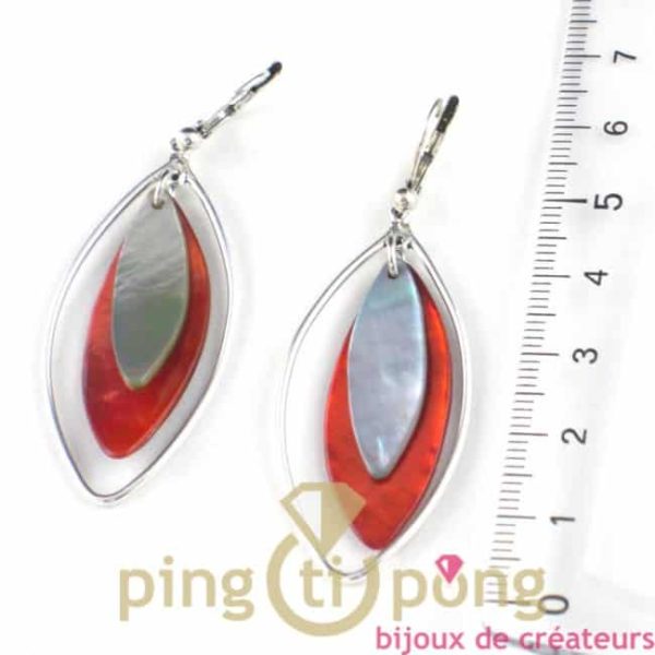 bijoux en nacre, boucles d'oreilles en nacre orange et grise de "La petite sardine"