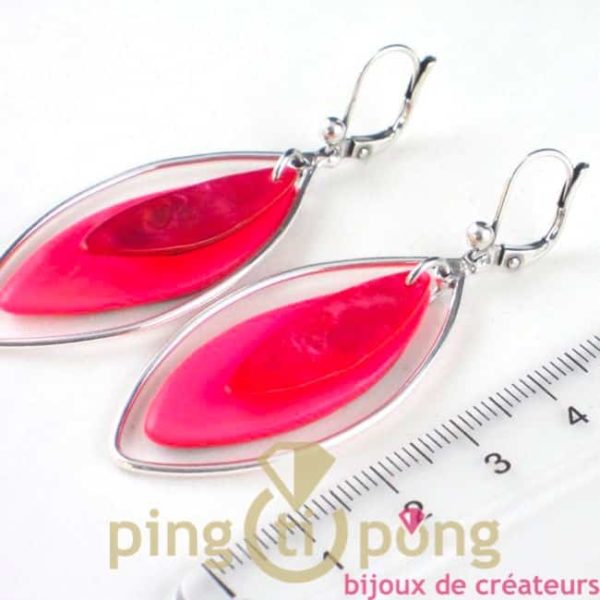 Bijou en nacre - boucles d'oreilles en nacre rose et fluo de la petite sardine