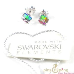 Bijou SPARK en SWARVSKI ELEMENTS couleur blanc cristal avec des reflets multicolores