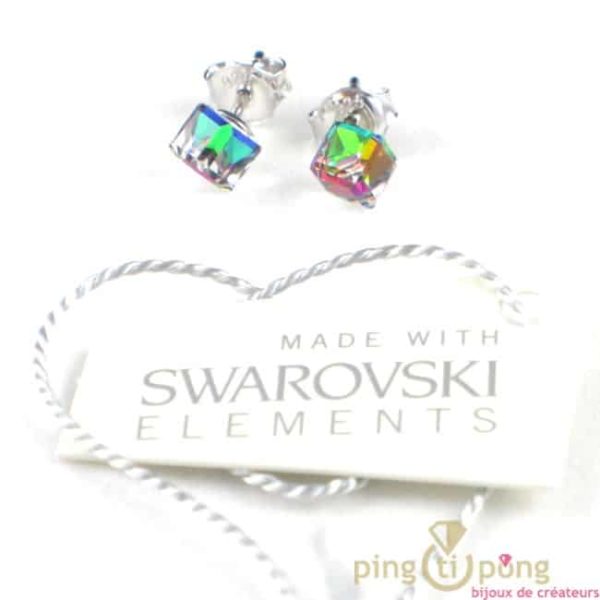 bijoux SPARK boucles d'oreilles cube en cristal de swarovski blanc à reflets multicolores