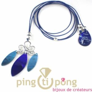 bijoux en nacre-collier en nacre bleu clair et bleu foncé de La petite Sardine forme pétale