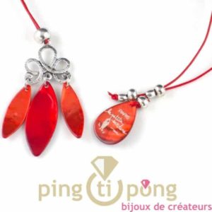 bijoux en nacre-collier en nacre orange et rouge cerise de La petite Sardine forme pétale