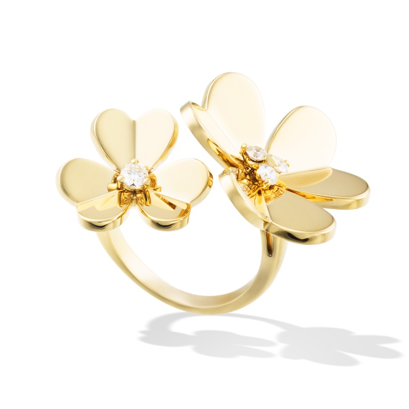Yellow gold and diamond ring representing 2 flowers from Van Cliff and Arpels