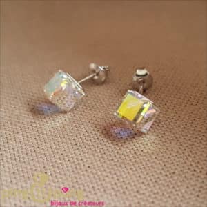 Bijou en Swarovski : Boucles cubes en cristaux de Swarovski aurore de SPARK