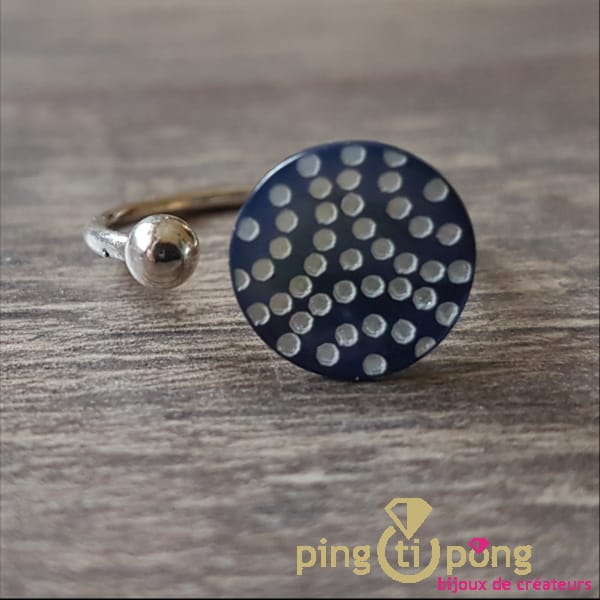 Original jewel : Silver and mother-of-pearl ladybird ring engraved La Petite Sardine