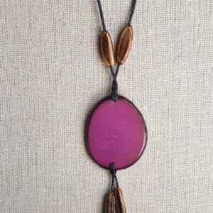 Bijou artisanal et végétal en noix de tagua GREEN AGE