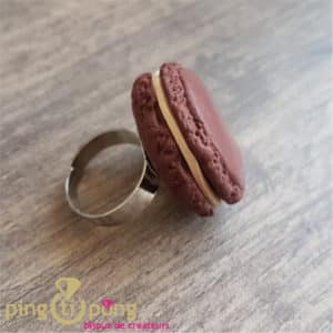 Bijou gourmand : Bague macaron chocolat Pingtipong