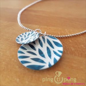 Necklace in mother-of-pearl engraved LA PETITE SARDINE