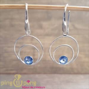 Bijoux originaux : Boucles en argent rhodié et cristaux de Swarovski bleu de SPARK