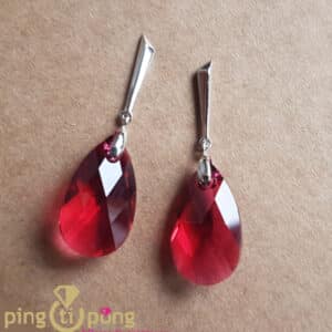 Bijou original : Boucles larmes grenadine de SPARK