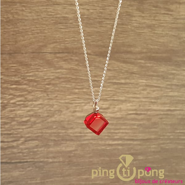 Rhodium-plated silver jewel : necklace cube intense red from SPARK