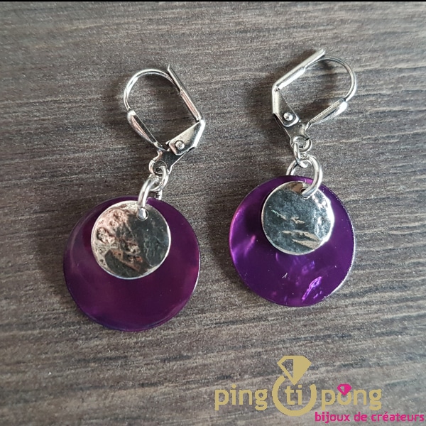 Bijoux originaux : dormeuses en nacre violette La Petite Sardine