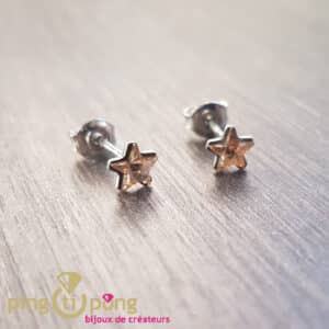 Bijoux originaux: petites étoiles en argent et Swarovski de SPARK