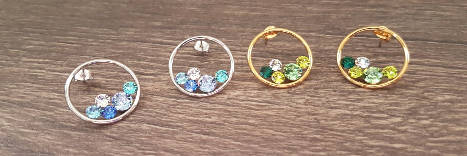 Bijoux originaux : boucles d'oreilles anneau aux cristaux de Swarovski